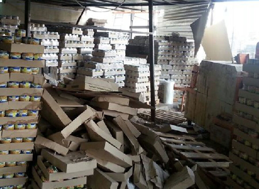 معان.. إتلاف طن ونصف مواد غذائية