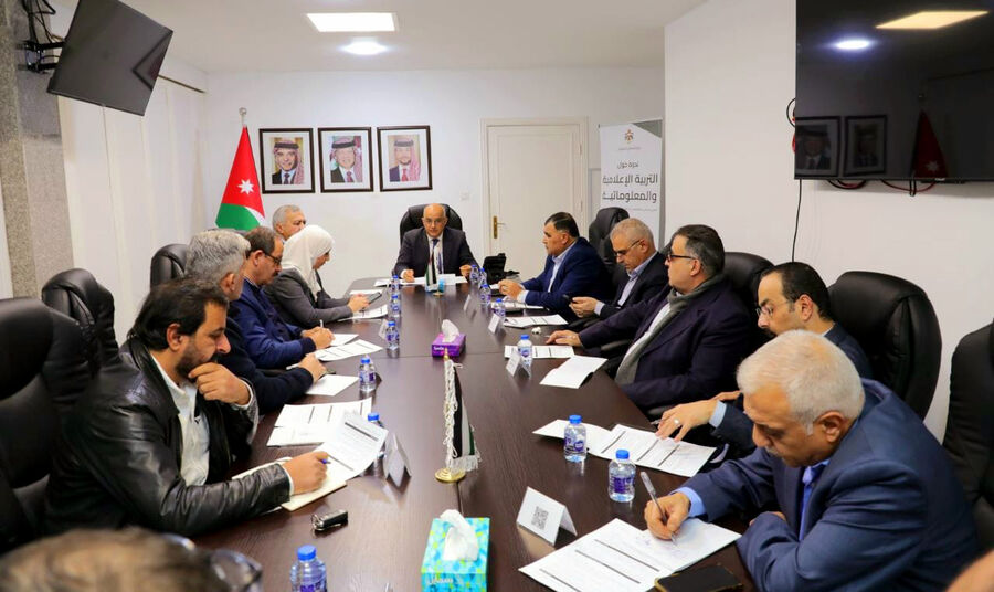 المبيضين يستعرض جهود الأردن في دعم