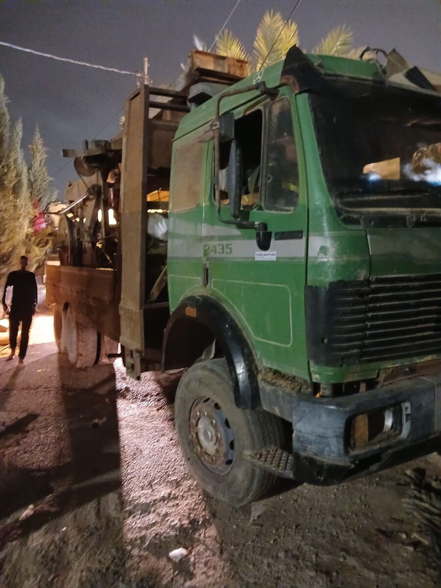 ضبط حفارة مخالفة في سحاب