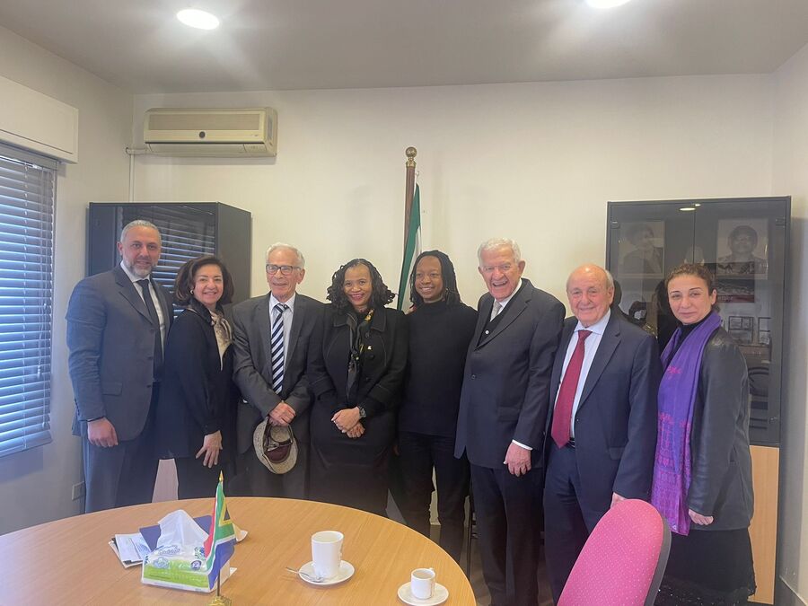 حقوقيون أردنيون في زيارة تضامنية إلى