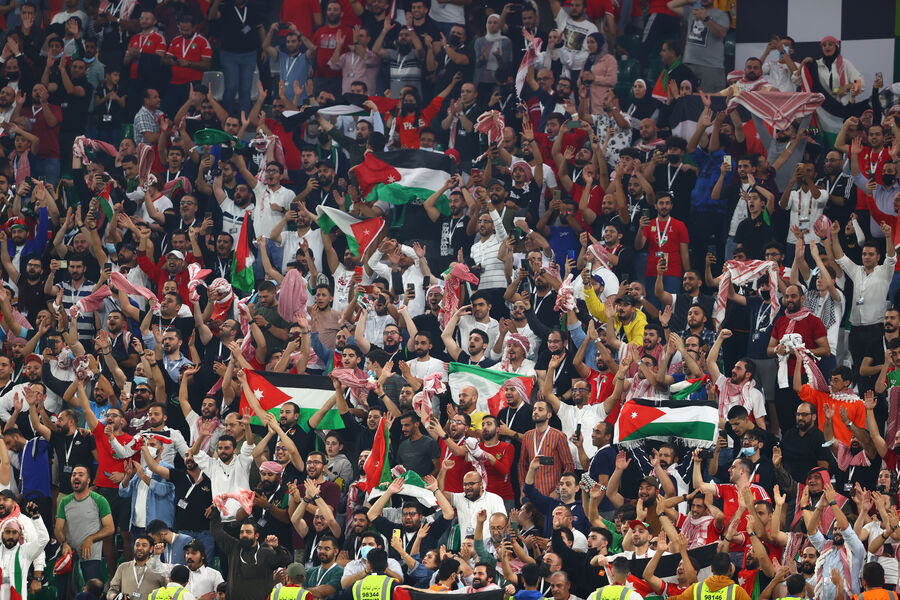 الجماهير الأردنية في قطر تساند المنتخب