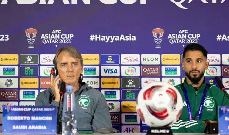 مانشيني يفجر مفاجأة: ثلاثي السعودية رفض