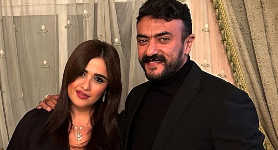 رسميا.. ياسمين عبد العزيز تعلن طلاقها