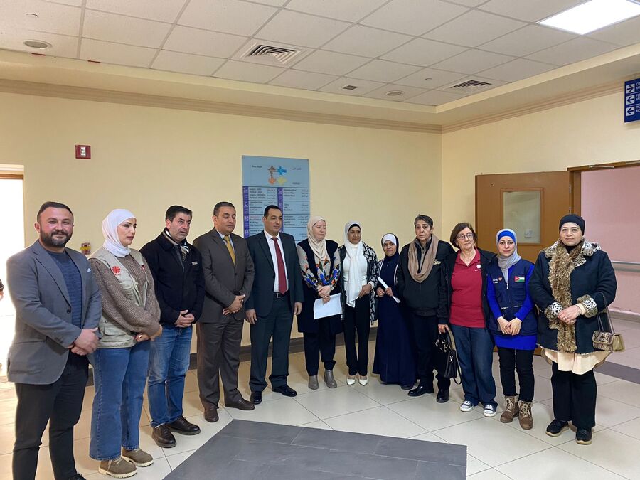 جمعية الكاريتاس الاردنية تزور مستشفى السلط
