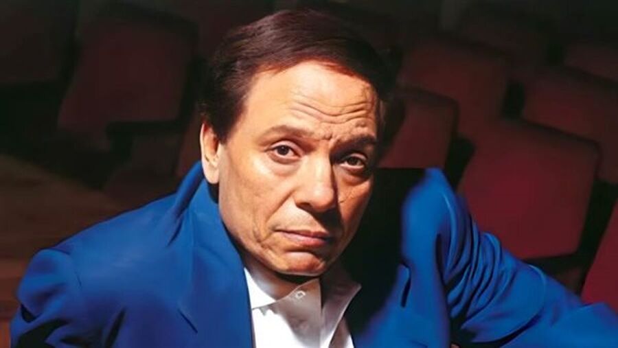 رسميا.. عادل أمام يعتزل الفن