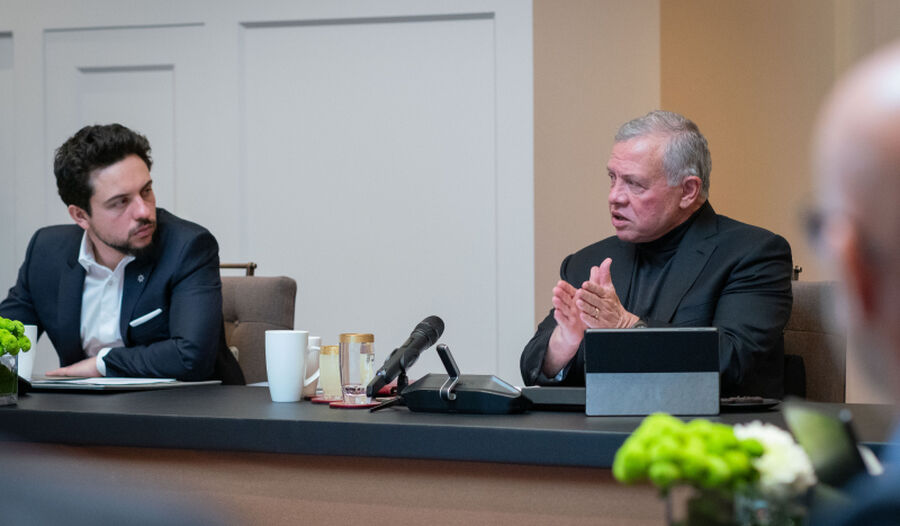 الملك: لا يمكن قبول أي تأخير