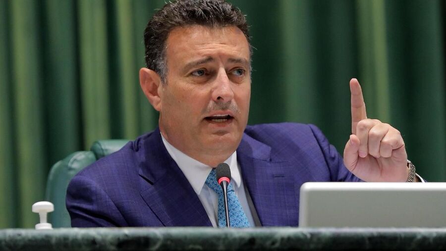 الصفدي: نمضي بقيادة الملك أكثر قوة