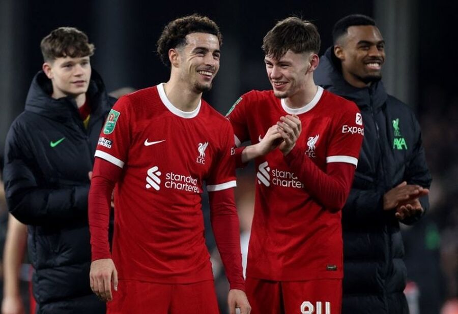 ليفربول يبلغ نهائي كأس الرابطة بعد