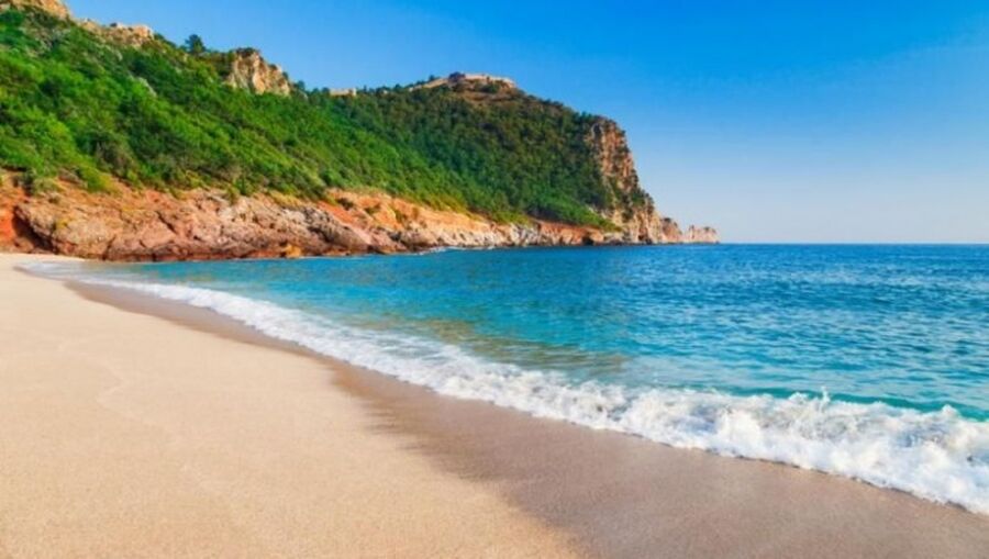 مأساة إيلان تتكرر .. وفاة طفلة