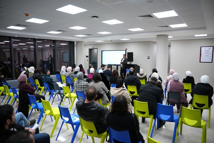 طب الأسنان في عمان الأهلية تستضيف