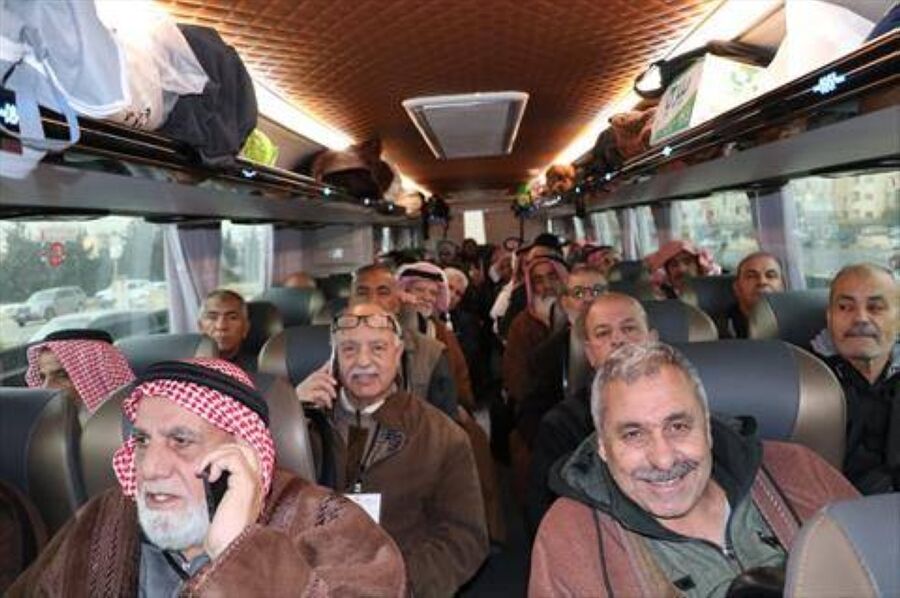 المتقاعدين العسكريين تسير أولى رحلاتها للعمرة