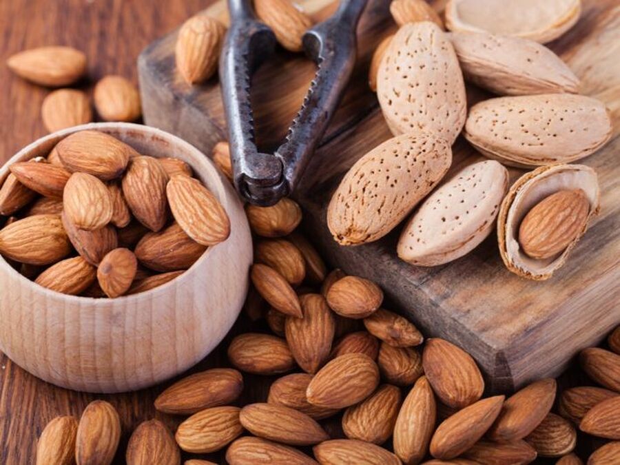 منقوعا أم محمصا.. برأيك ما هي