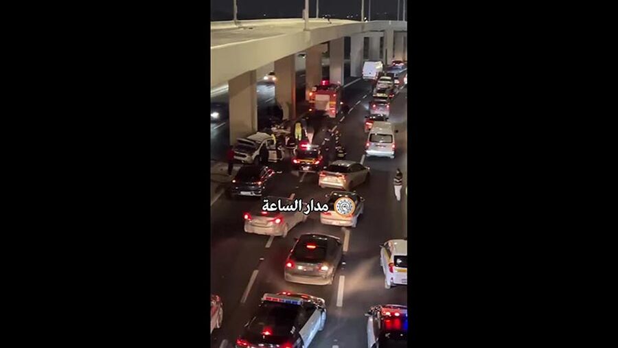 بالفيديو.. ثلاث إصابات بتصادم ٣ مركبات