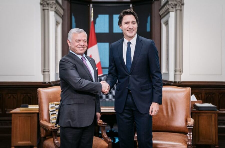 الملك يتلقى اتصالا هاتفيا من جاستن