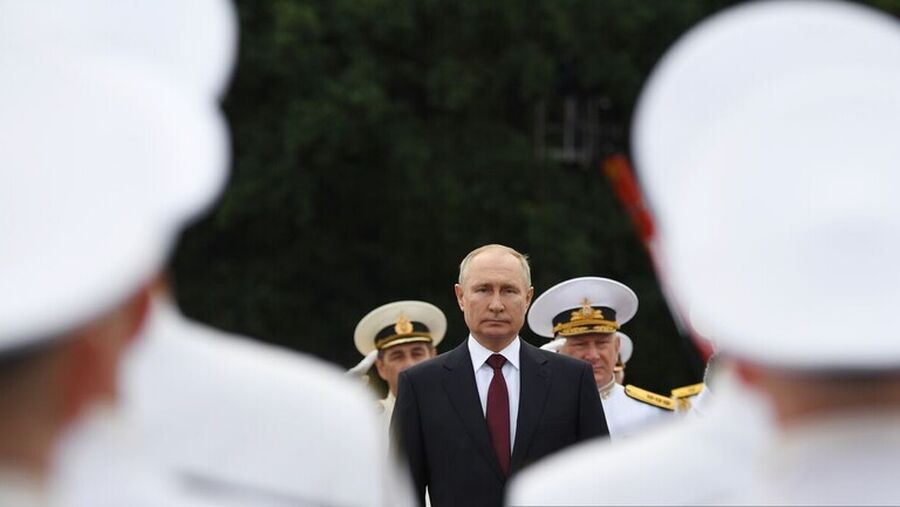 بوتين يعلن تحديث القوات النووية الروسية