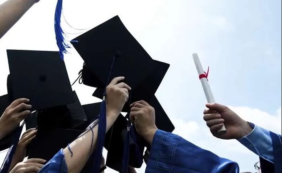 عشائر آل خطاب تهنئ ابنائها (أسماء)