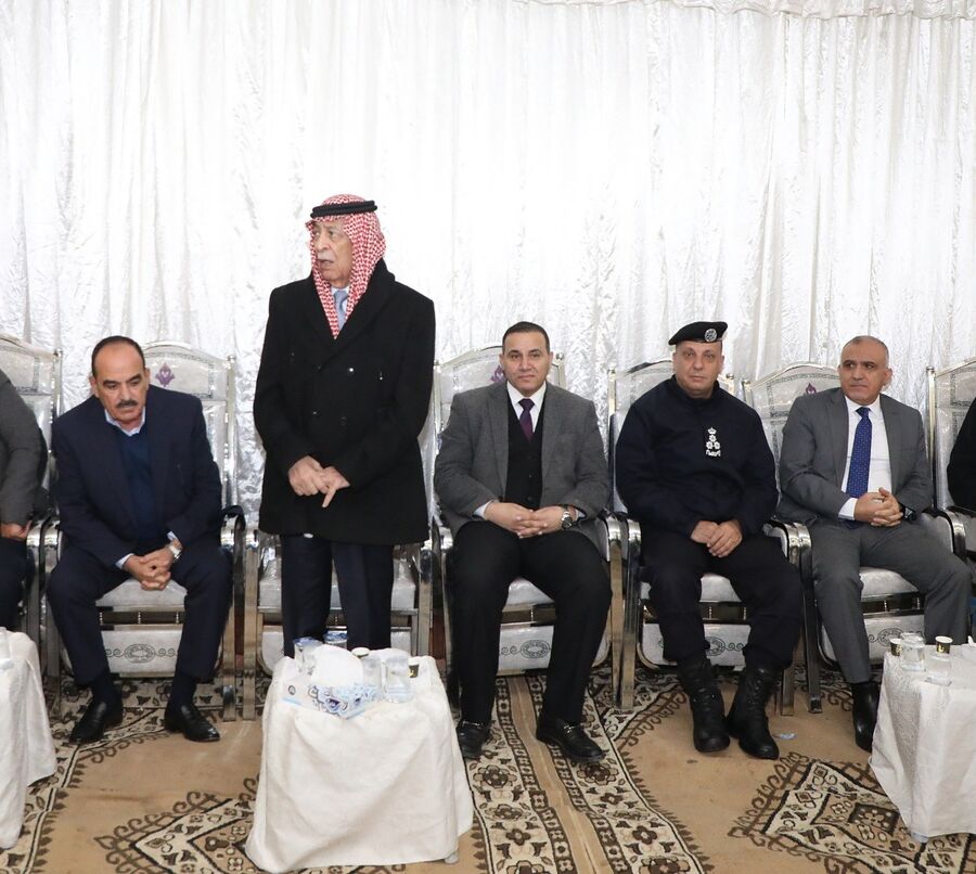 مندوبا عن الملك وولي العهد.. العيسوي