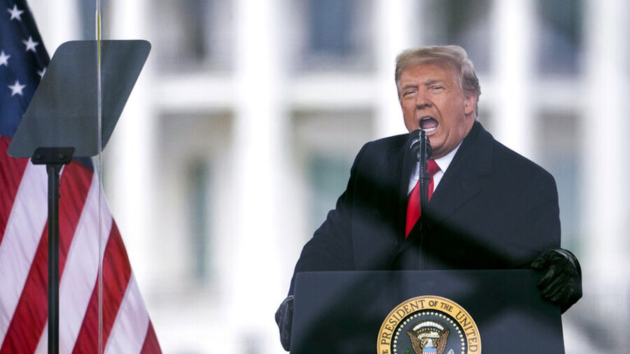 ترامب يحذر من الحرب العالمية الثالثة