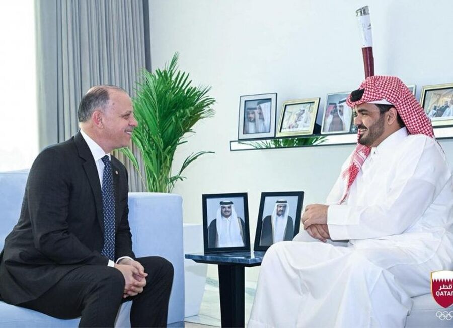 الأمير فيصل يجتمع برئيس اللجنة الأولمبية