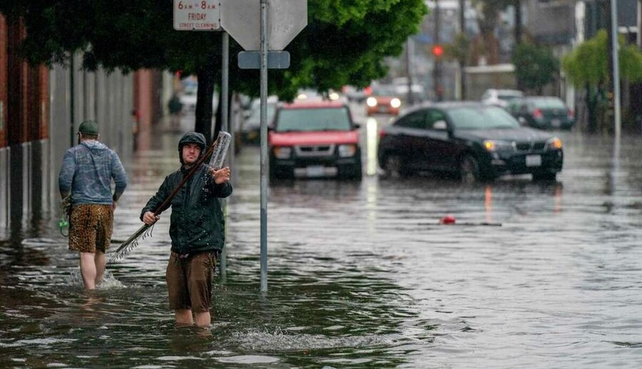 عاصفة في كاليفورنيا تتسبب بمقتل ثلاثة