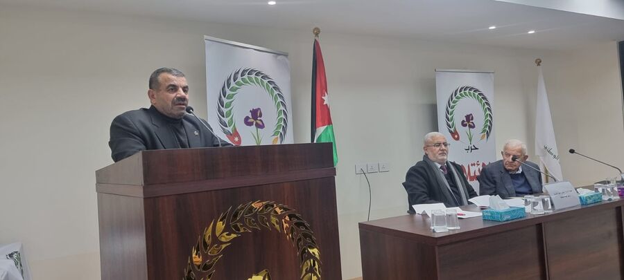 أنيس القاسم يحاضر حول غزة والمحكمة