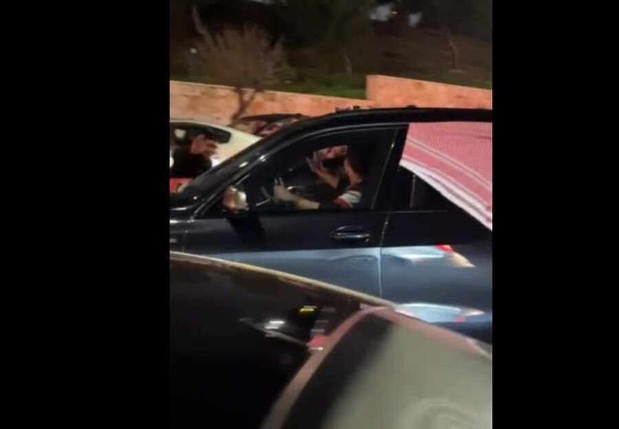 ولي العهد الأمير الحسين يحتفل بشوارع