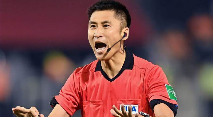 حكم صيني لإدارة المباراة النهائية في