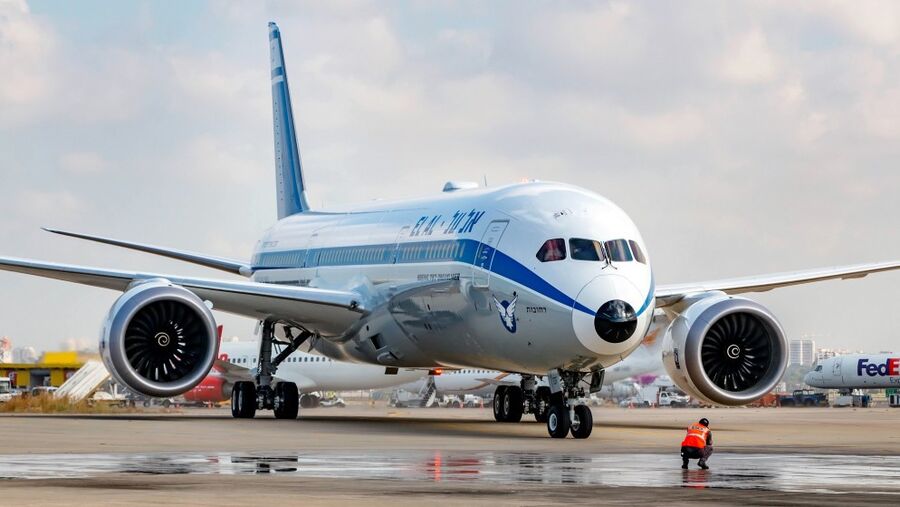 تحويل مسار طائرة إسرائيلية بسبب راكب