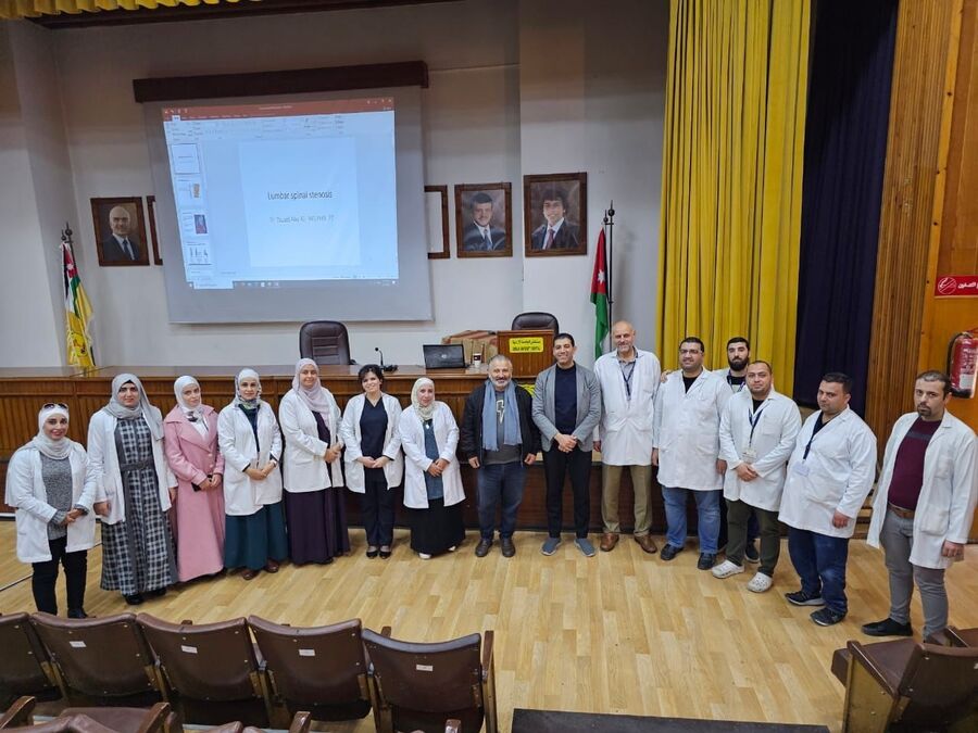 أكاديمي من جامعة الزرقاء يحاضر حول