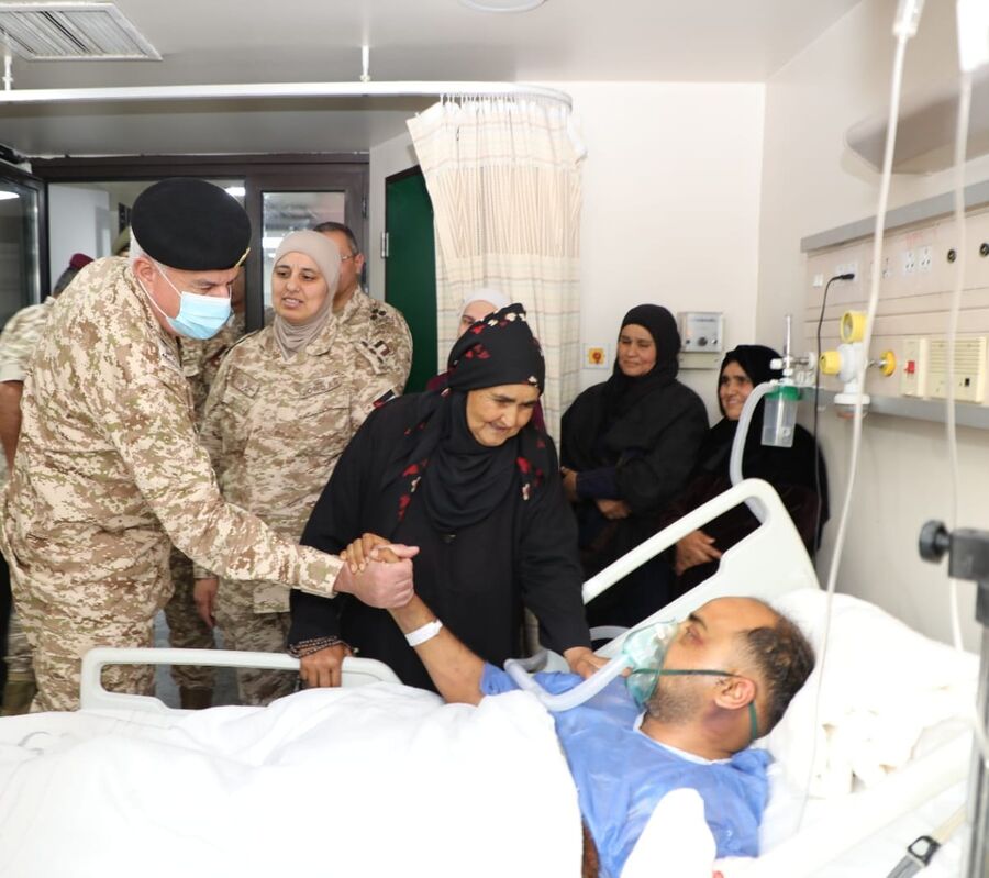 الحنيطي يزور مستشفى الأمير علي بن