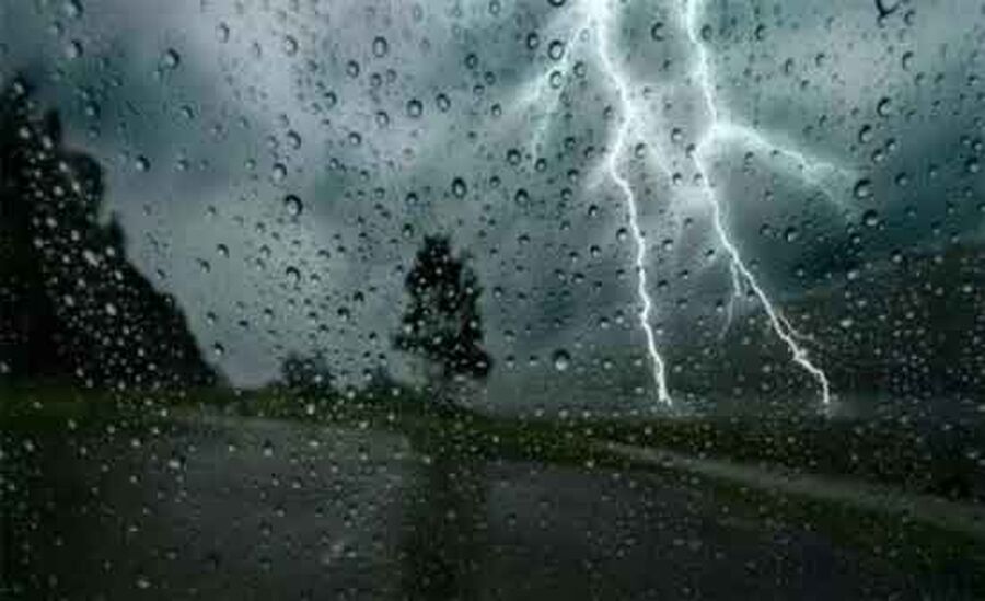 أمطار رعدية غزيرة في عدة مناطق