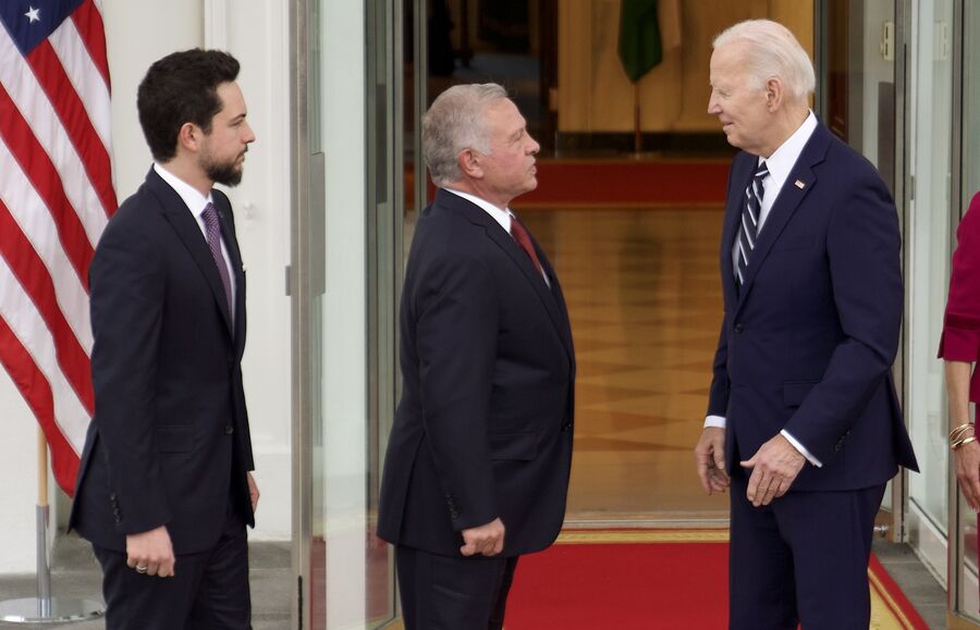 الملك عبدالله الثاني.. كيف أحرج الرئيس