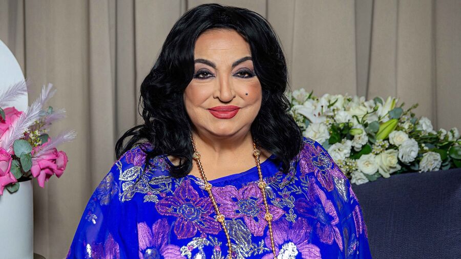 الفنانة سميرة توفيق تحتفل بعيد ميلادها