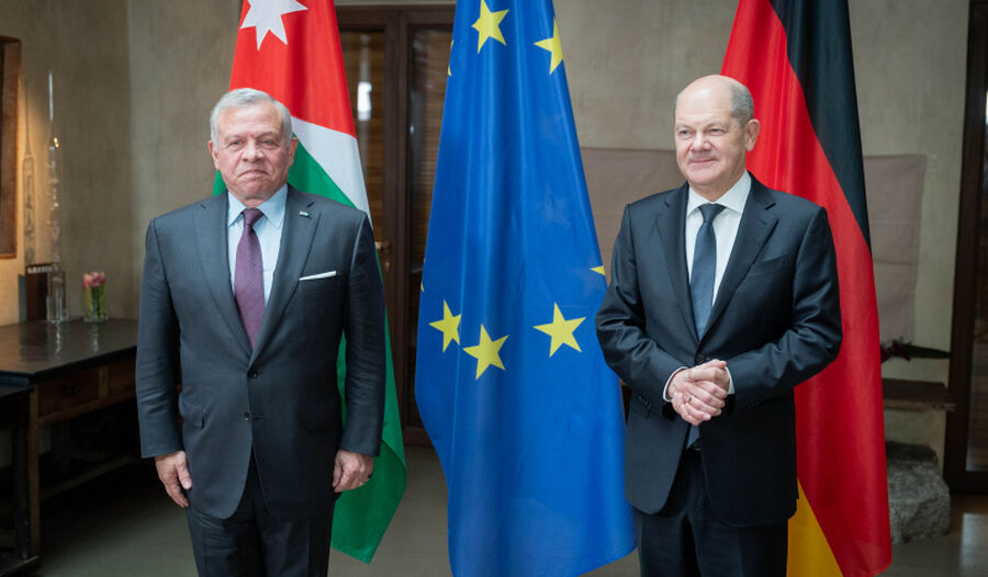 الملك يلتقي أولاف شولتس.. وهذا ما