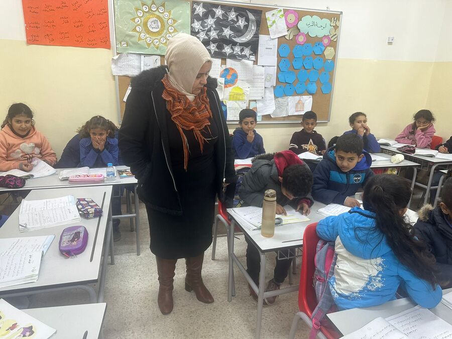 الوريكات تتفقد مدرسة الحامدية الأساسية المختلطة