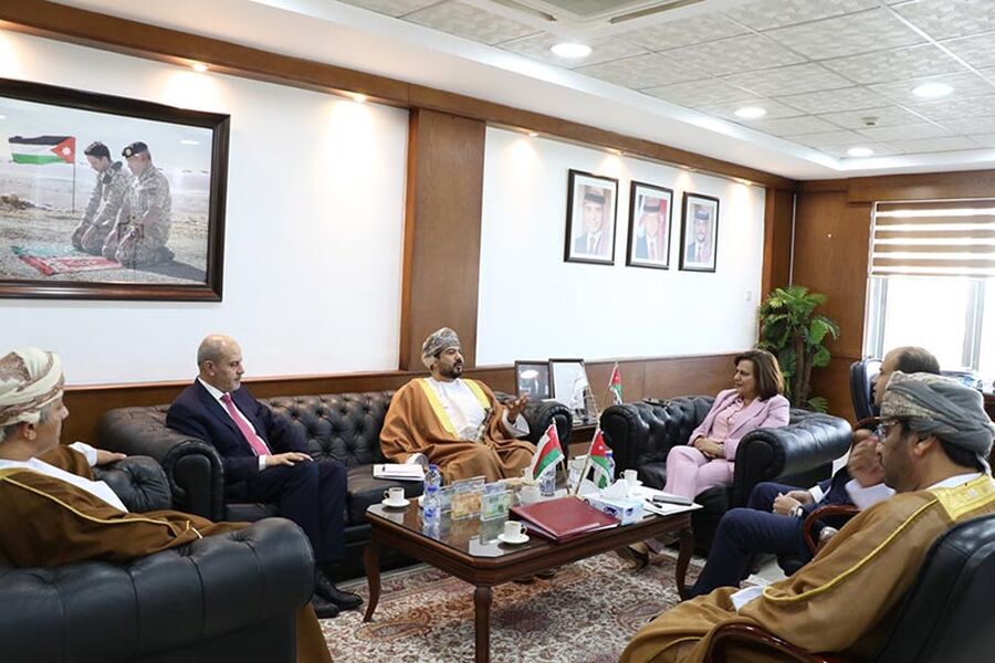 السقاف تلتقي في عمّان وزير التجارة