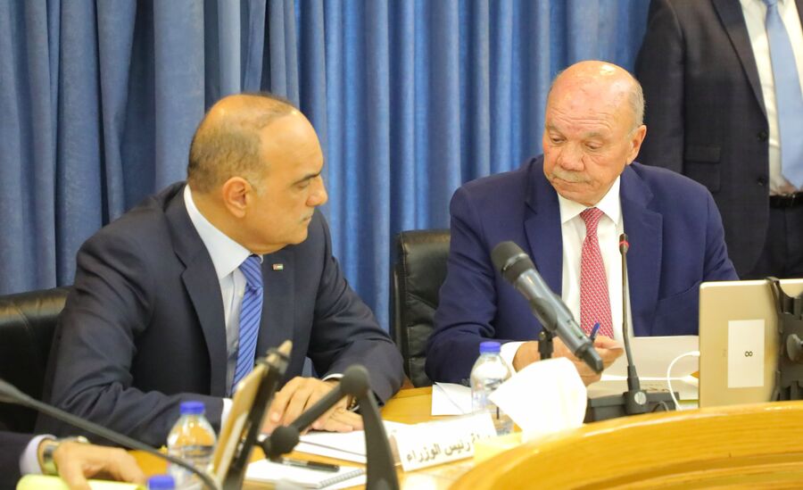 بشر الخصاونة لـ الأعيان: الحكومة أقرّت