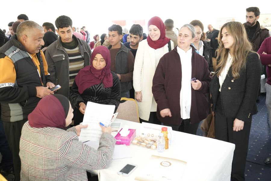 صناعة عمان تنظم يوما وظيفيا في