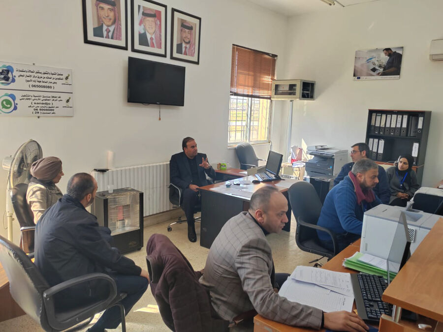 مدير التنمية والتشغيل يطلع على آلية