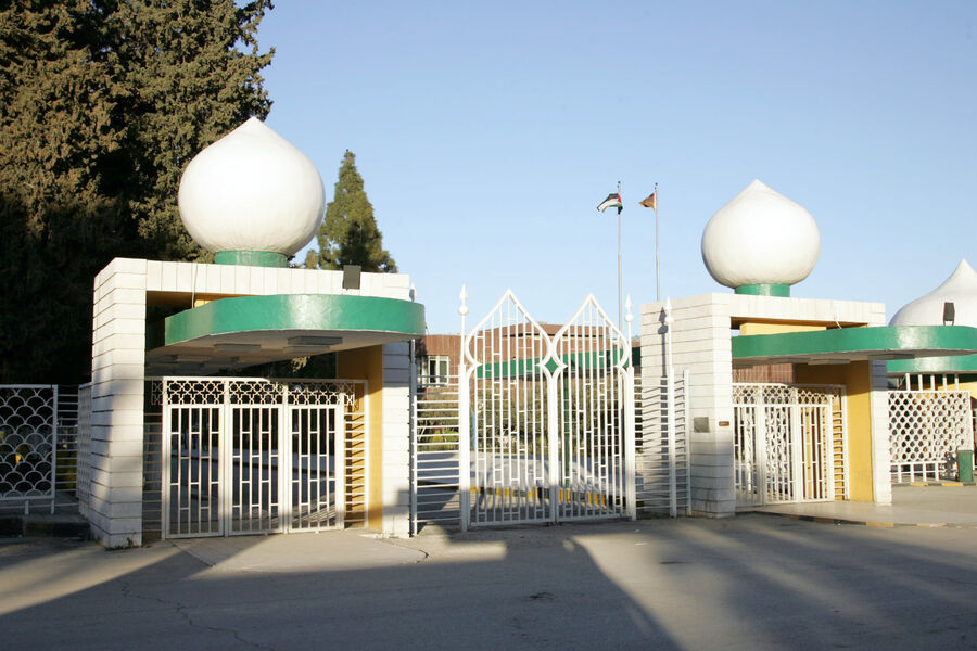 الجامعة الأردنية تحذر من استخدام اسمها
