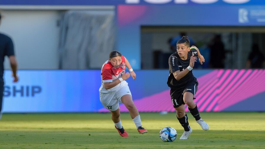 منتخب السيدات لكرة القدم يبلغ نهائي