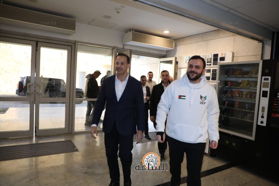 الأمير عمر بن الفيصل يرعى حوارية