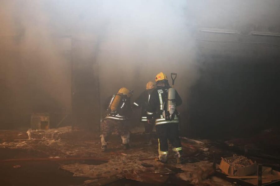 حريق قرب مول في الجبيهة