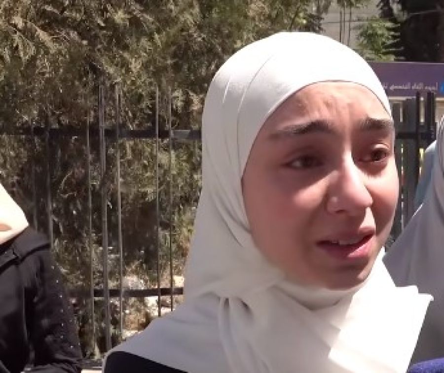 دموع وصرخات وإغماء.. الرياضيات تبكي طلاب