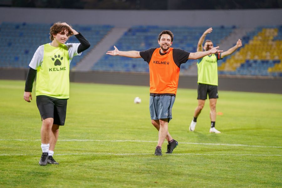 حضور ولي العهد تدريب المنتخب يرفع