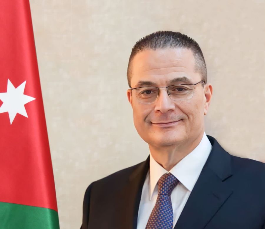 العلاونة للصرافة تهنئ الدكتور عادل شركس