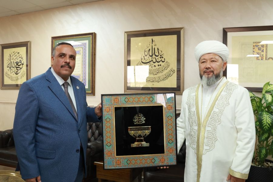 مفتي جمهورية كازاخستان يزور جامعة العلوم
