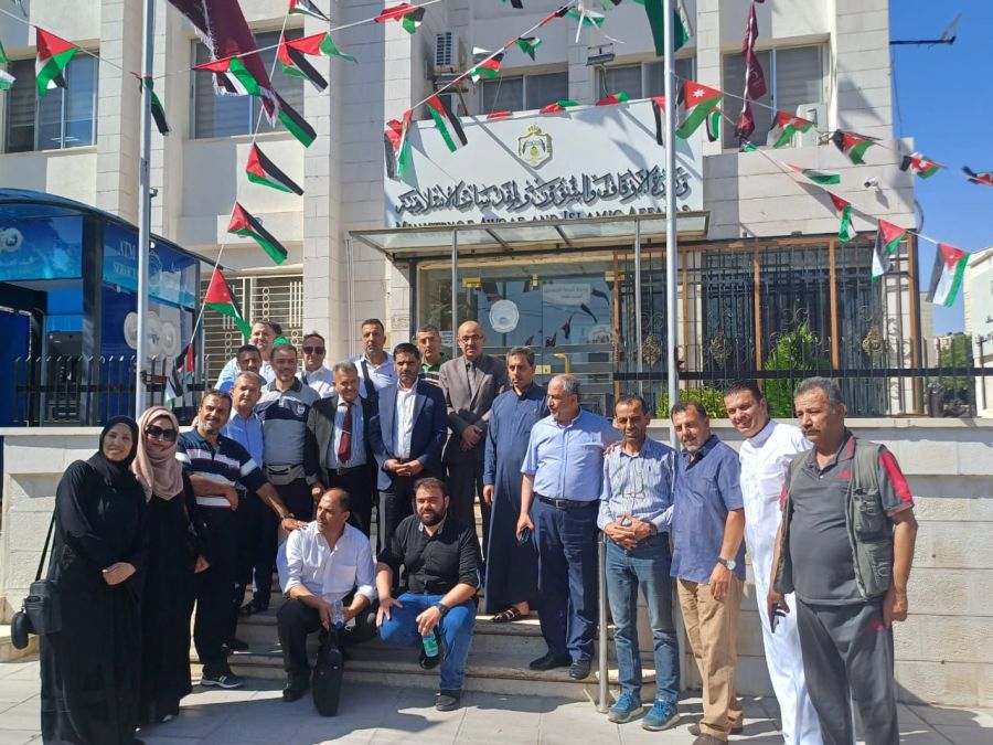 بعثة الحج الصحفية تغادر إلى الديار