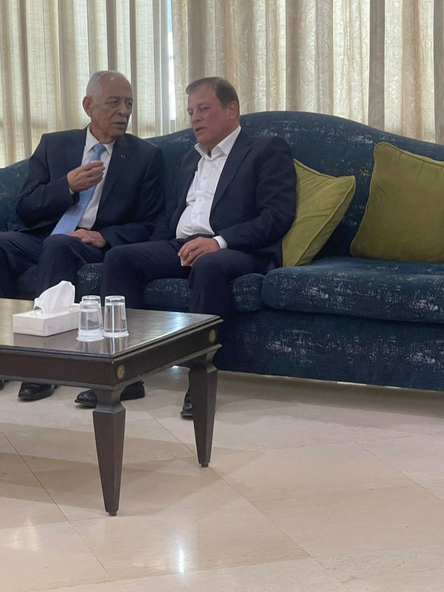 مندوبا عن الملك وولي العهد.. ..