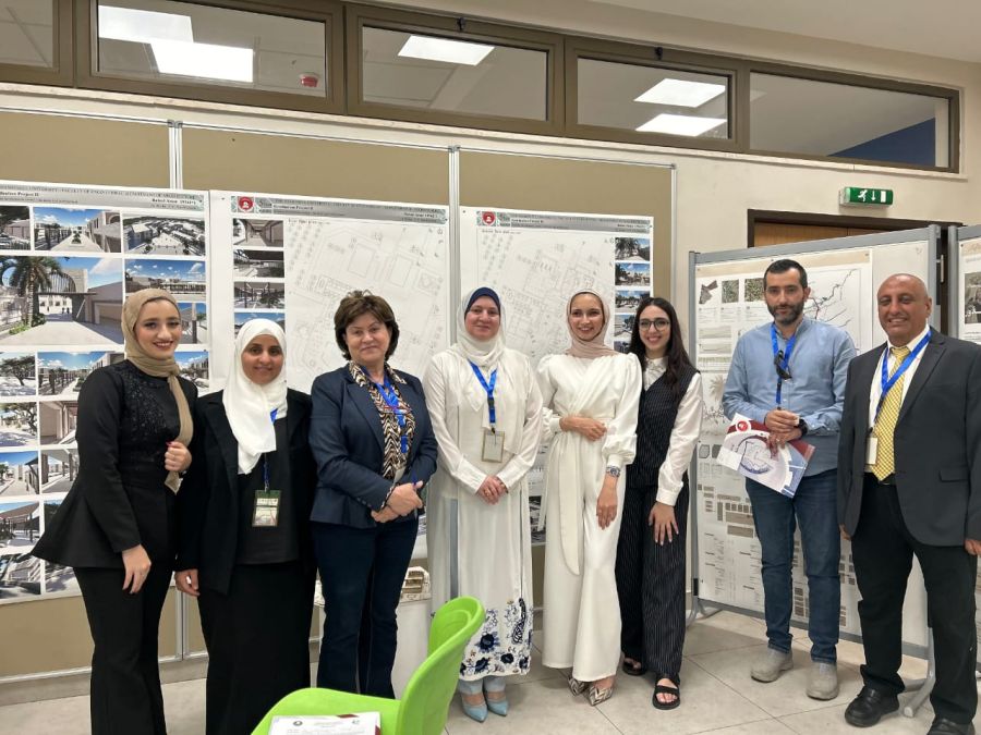 أكاديمية من جامعة الزرقاء تشارك بتحكيم